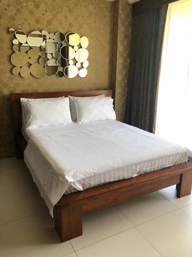 Bonel Condo At Pico De Loro Cutad Eksteriør bilde